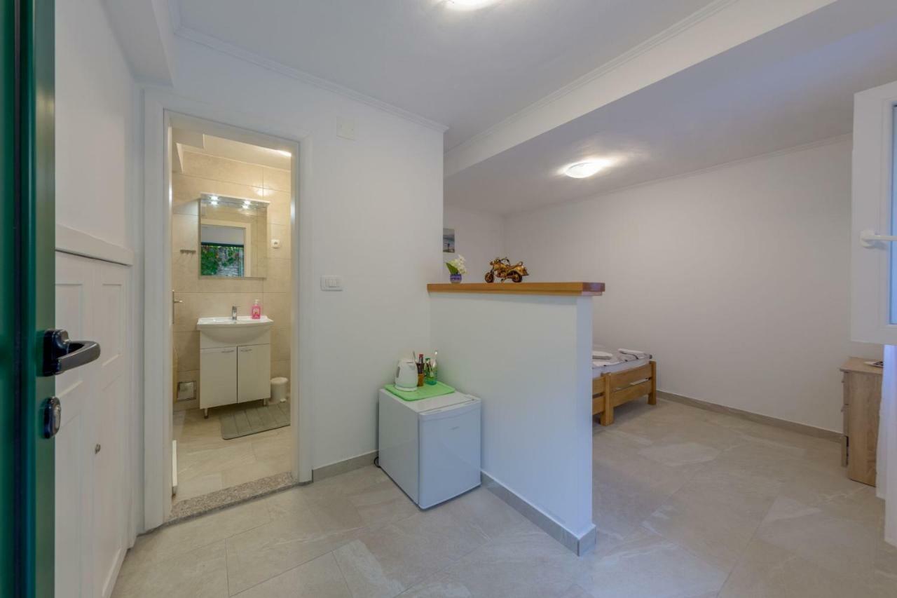 Room Nino Skradin Exterior photo